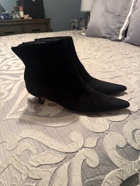 Cushionaire Black MicroSuede Pointed-Toe Ankle Boots with Kitten Heel